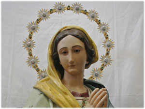 Un prezioso stellario realizzato dal maestro orafo Michele Affidato impreziosisce la statua della Beata Vergine Immacolata di Castelsilano
