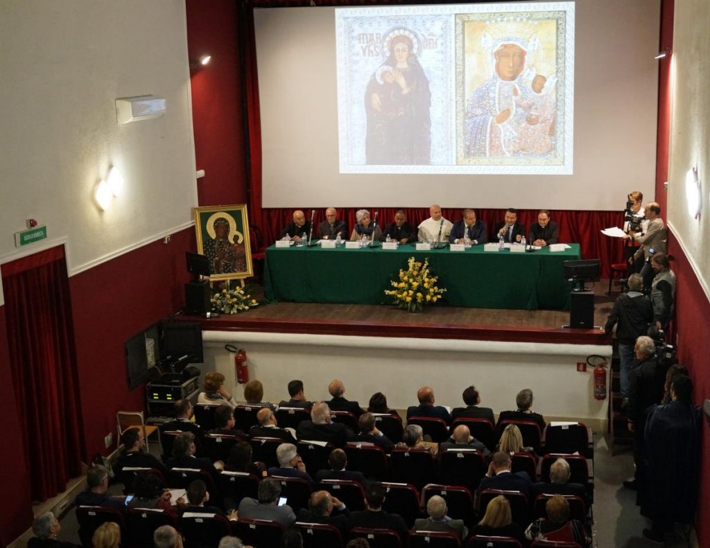 Presentato il libro “I Nuovi Diademi della Vergine di Czestochowa”